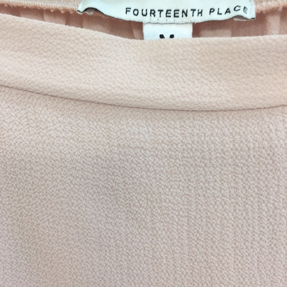 Blouse. Blush pink. Size M. - Picture 4 of 6